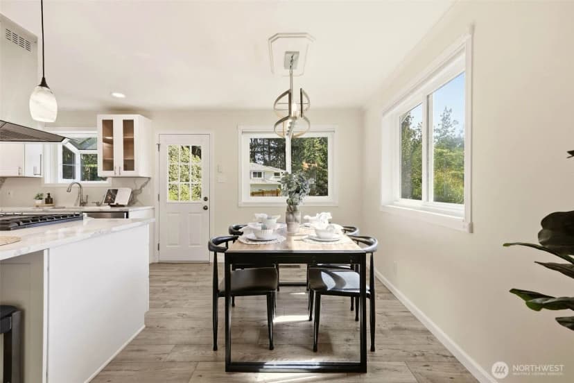 Property photo for 18007 Andover Street, Edmonds photo 10