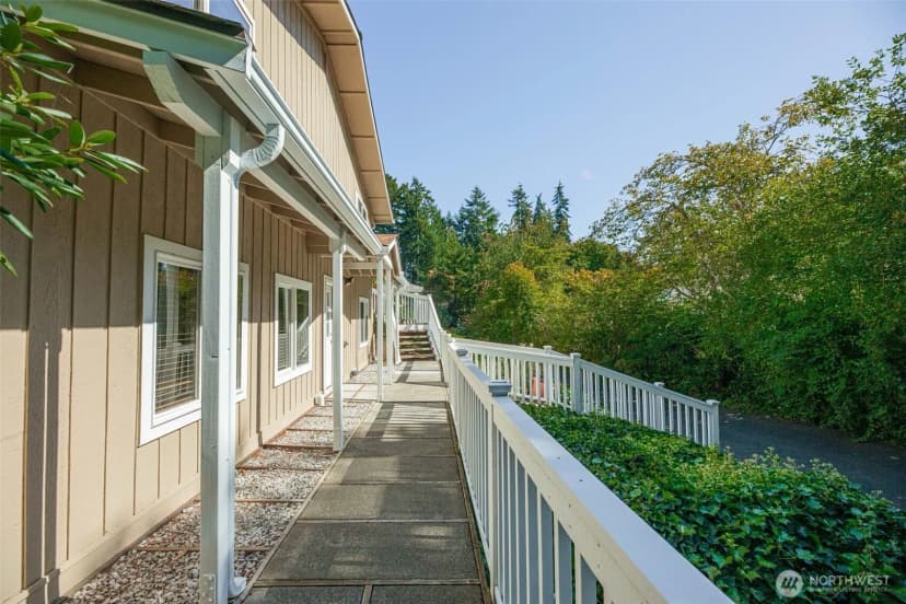 Property photo for 18007 Andover Street, Edmonds photo 34
