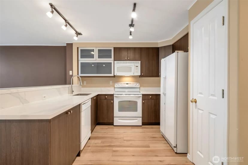 Property photo for 3980 129th Place Se #b102, Bellevue photo 6