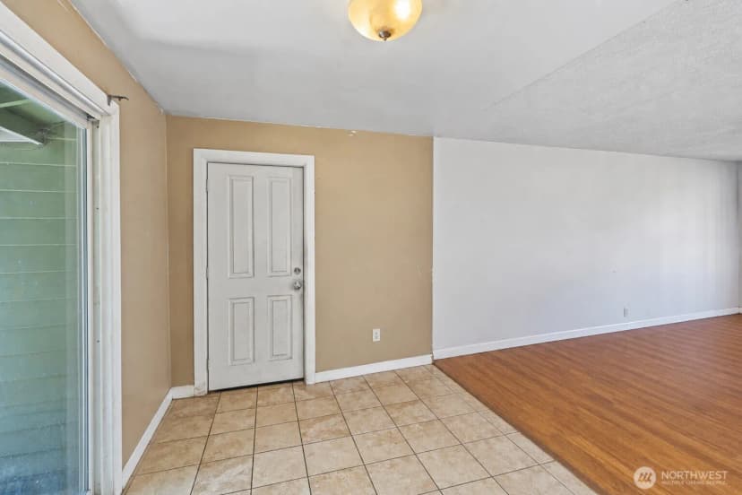 Property photo for 27054 124th Avenue Se, Kent photo 20