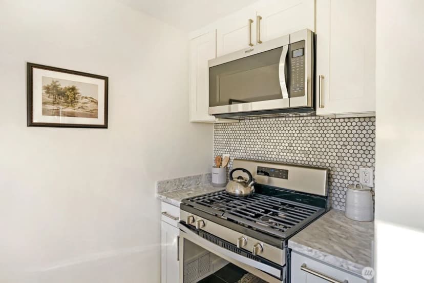 Property photo for 4216 27th Avenue W, Seattle photo 7