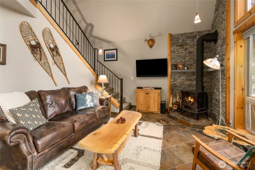 Property photo for 101 Pecon Valley Place, Cle Elum photo 3