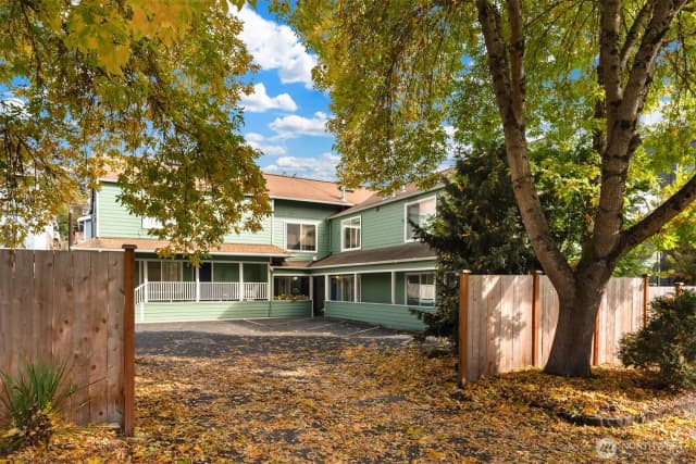 Property photo for 3610 36th Avenue S #3-2, Seattle photo 2