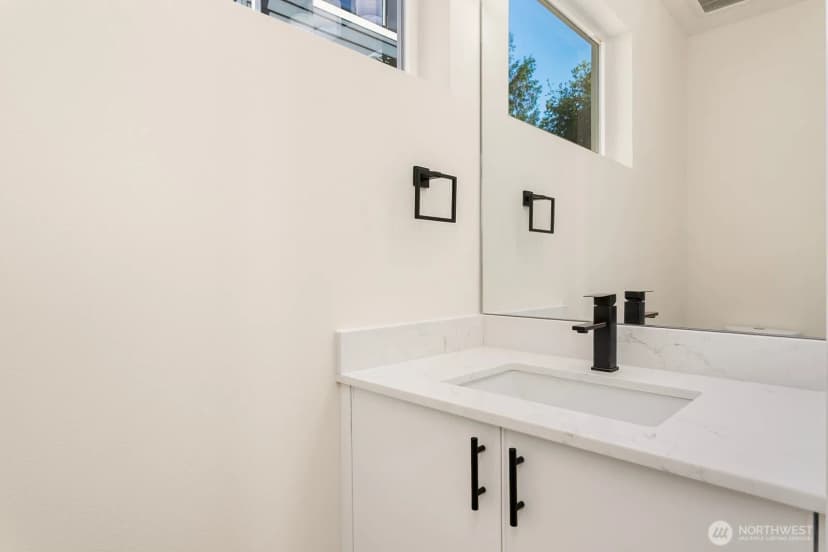 Property photo for 338 Ne 90th Street, Seattle photo 13