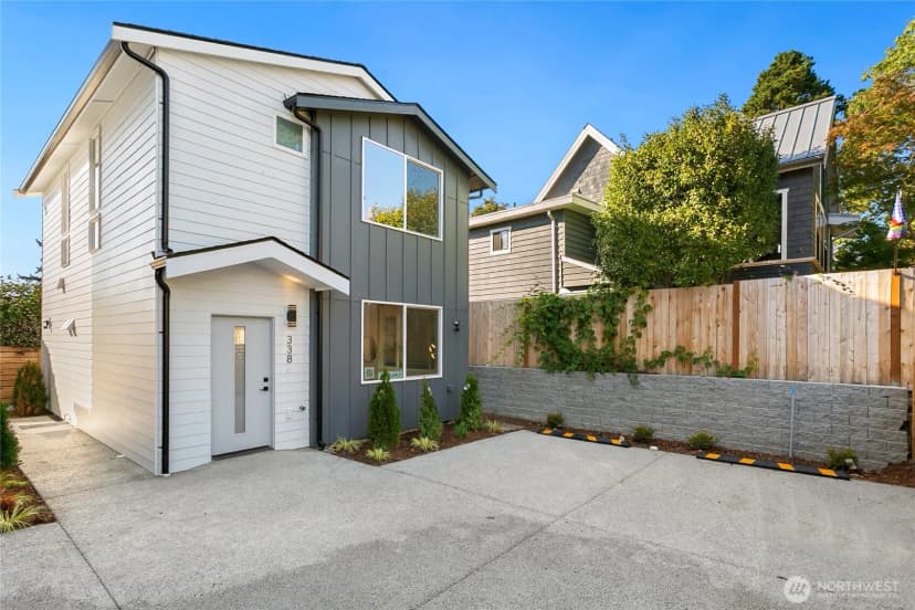 Property photo for 338 Ne 90th Street, Seattle