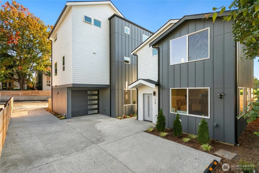 Property photo for 338 Ne 90th Street, Seattle photo 2
