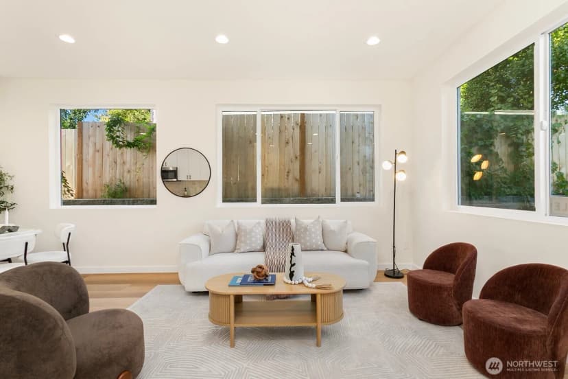 Property photo for 338 Ne 90th Street, Seattle photo 4