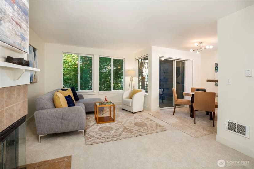 Property photo for 300 N 130th Street #5202, Seattle photo 2