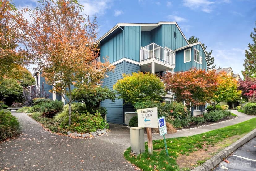 Property photo for 300 N 130th Street #5202, Seattle photo 25