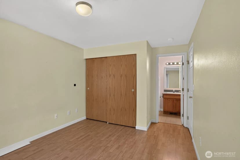 Property photo for 17701 Hillside Court, Arlington photo 13