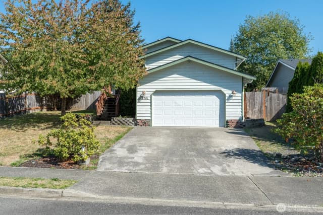 Property photo for 17701 Hillside Court, Arlington