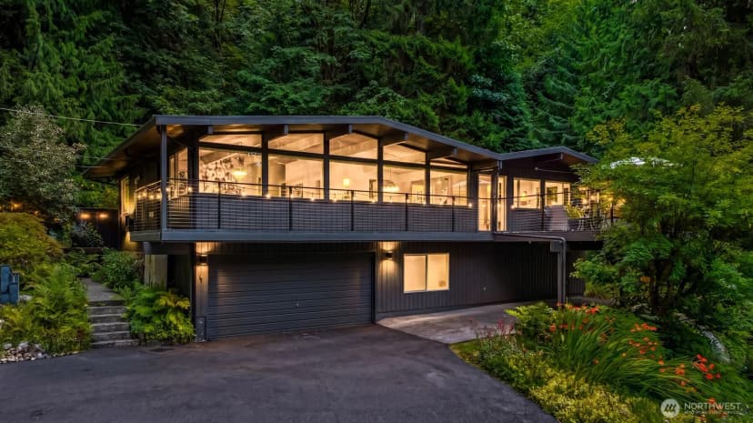 Property photo for 20200 37th Avenue Ne, Lake Forest Park