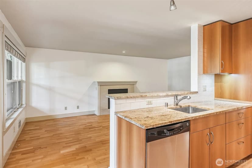 Property photo for 22910 90th Avenue W #e304, Edmonds photo 9