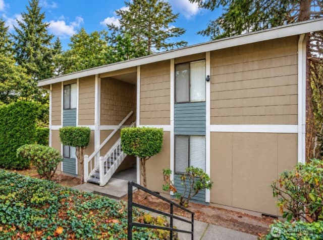 Property photo for 34246 1st Place S, Federal Way photo 3