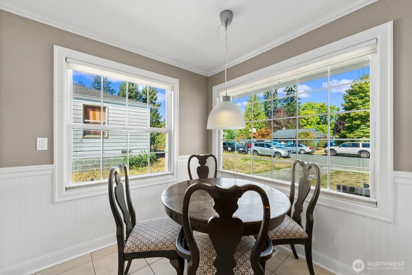 Property photo for 829 Ne 189th Street, Shoreline photo 16