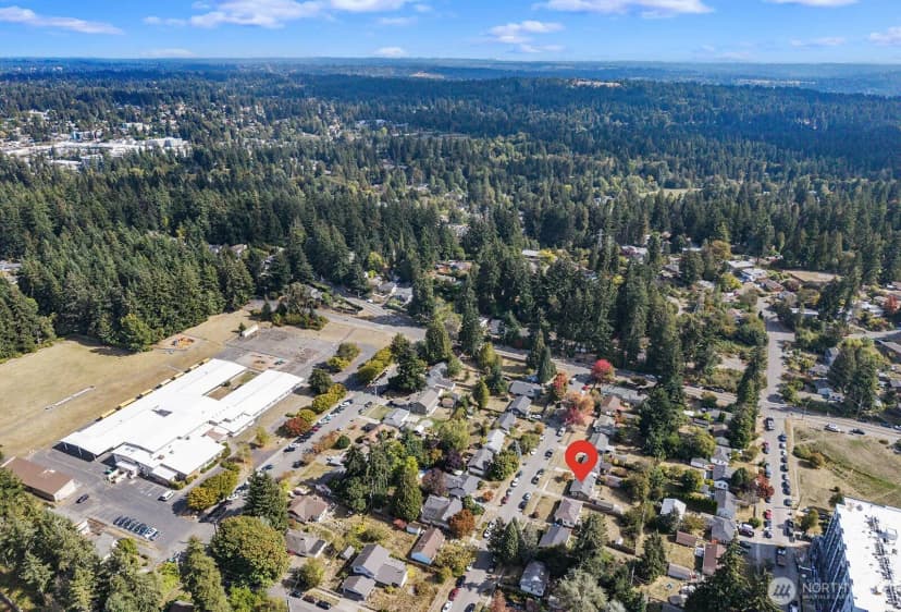 Property photo for 829 Ne 189th Street, Shoreline photo 10