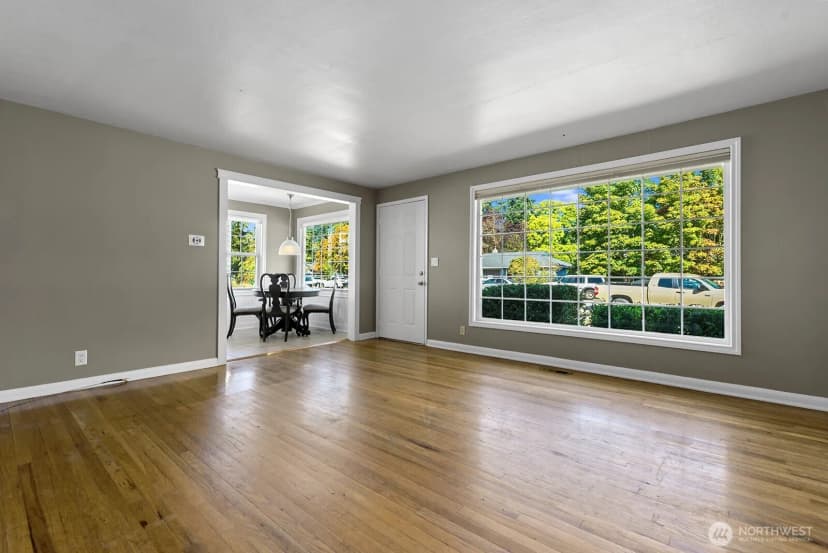 Property photo for 829 Ne 189th Street, Shoreline photo 18