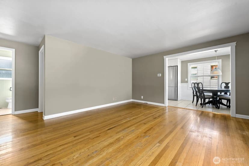 Property photo for 829 Ne 189th Street, Shoreline photo 19