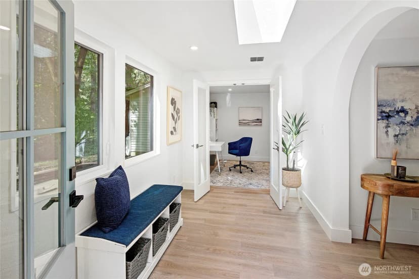 Property photo for 6894 Ne Koura Road, Bainbridge Island photo 4