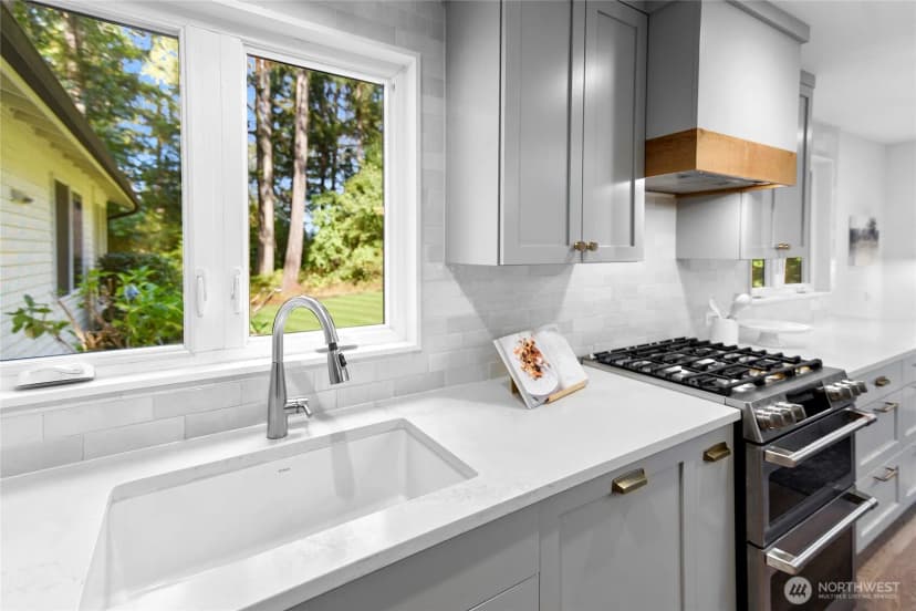 Property photo for 6894 Ne Koura Road, Bainbridge Island photo 11