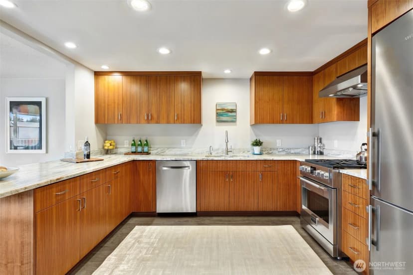 Property photo for 1005 5th Avenue S #102b, Edmonds photo 9
