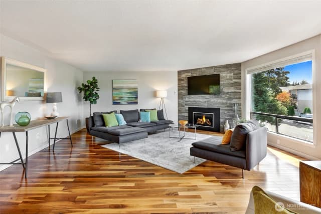 Property photo for 1005 5th Avenue S #102b, Edmonds photo 5