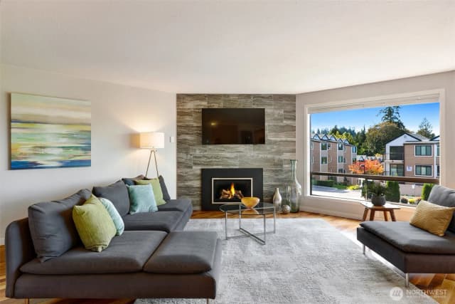 Property photo for 1005 5th Avenue S #102b, Edmonds photo 4