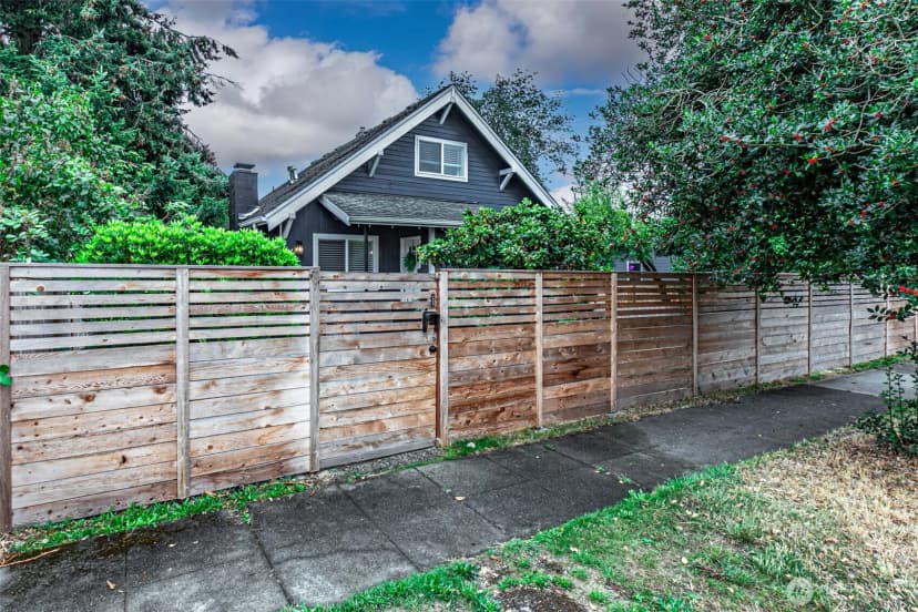 Property photo for 3629 S Asotin Street, Tacoma photo 2