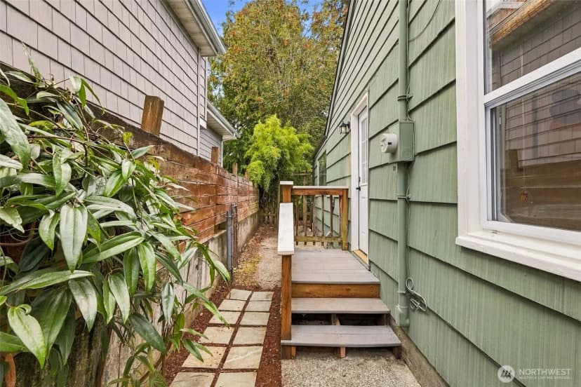 Property photo for 4119 Sw Kenyon Street, Seattle photo 17