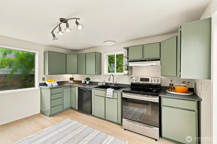 Property photo for 4119 Sw Kenyon Street, Seattle photo 11