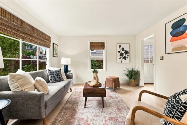 Property photo for 4119 Sw Kenyon Street, Seattle photo 4
