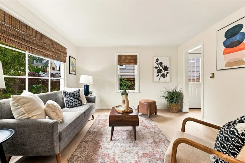 Property photo for 4119 Sw Kenyon Street, Seattle photo 4