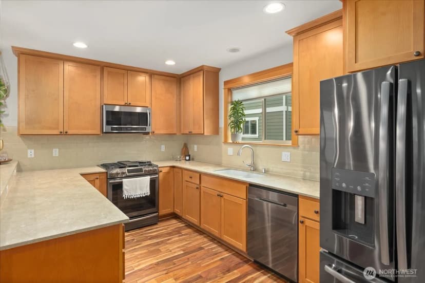 Property photo for 4115 42nd Avenue Sw #a, Seattle photo 10