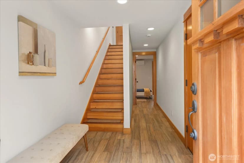 Property photo for 4115 42nd Avenue Sw #a, Seattle photo 3