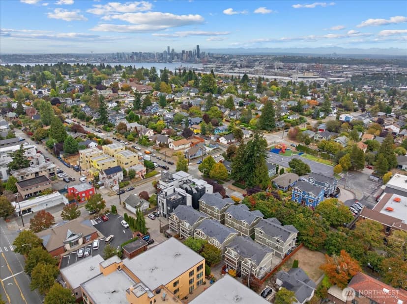 Property photo for 4115 42nd Avenue Sw #a, Seattle photo 28