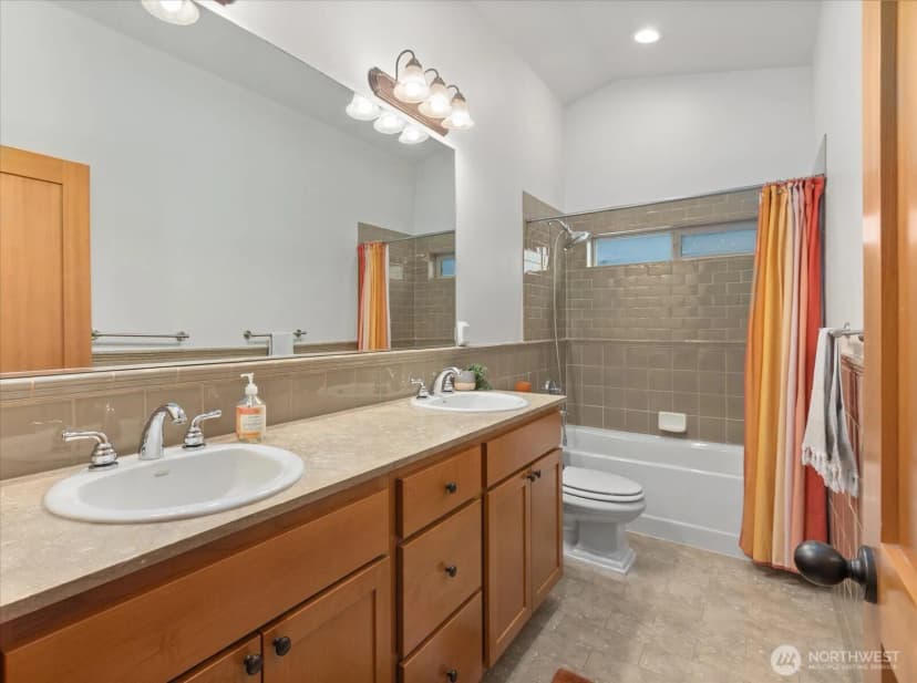 Property photo for 4115 42nd Avenue Sw #a, Seattle photo 17