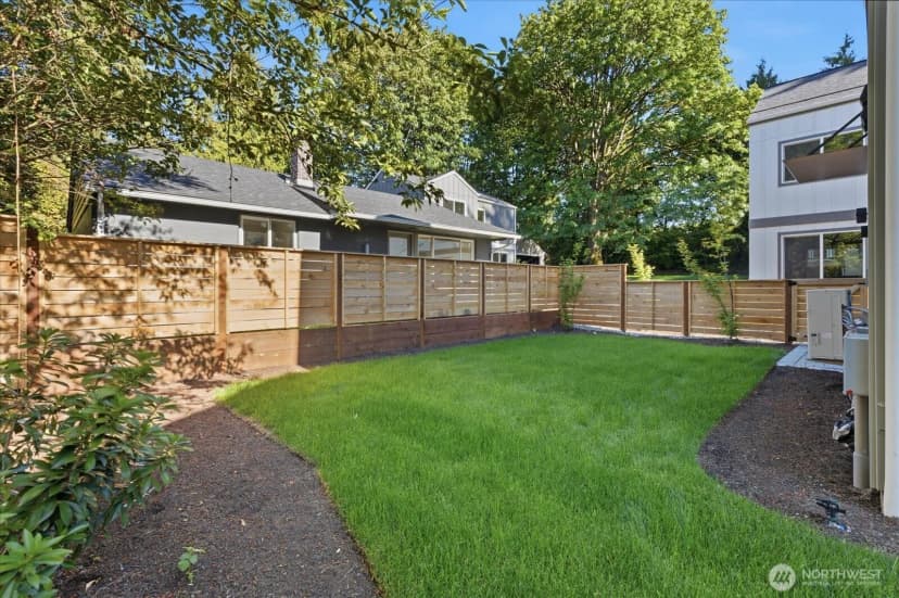 Property photo for 10330 B Ashworth Avenue N, Seattle photo 24