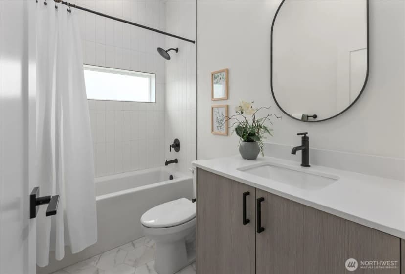 Property photo for 10330 B Ashworth Avenue N, Seattle photo 18