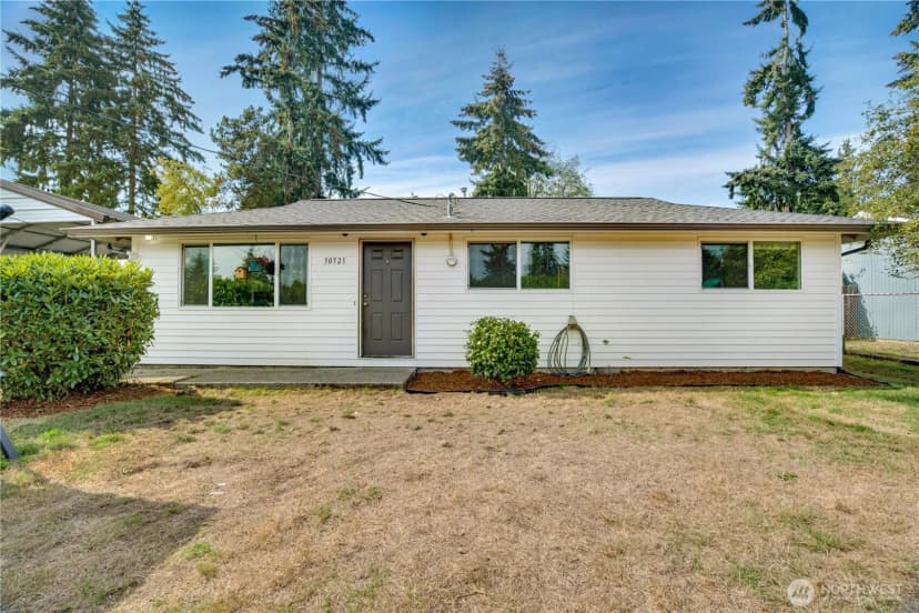 Property photo for 30521 1st Pl Sw, Federal Way photo 2