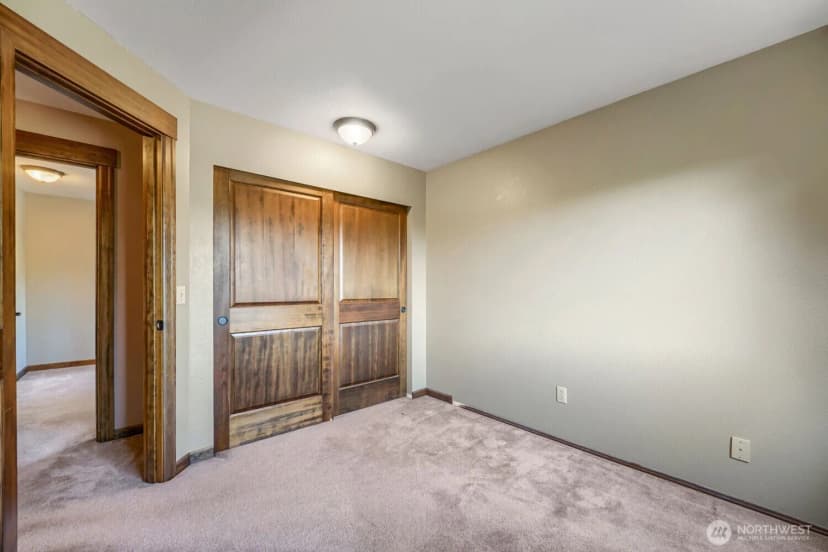 Property photo for 20235 137th Avenue Se, Kent photo 26