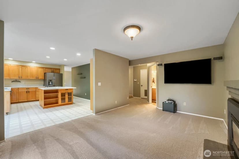 Property photo for 20235 137th Avenue Se, Kent photo 15