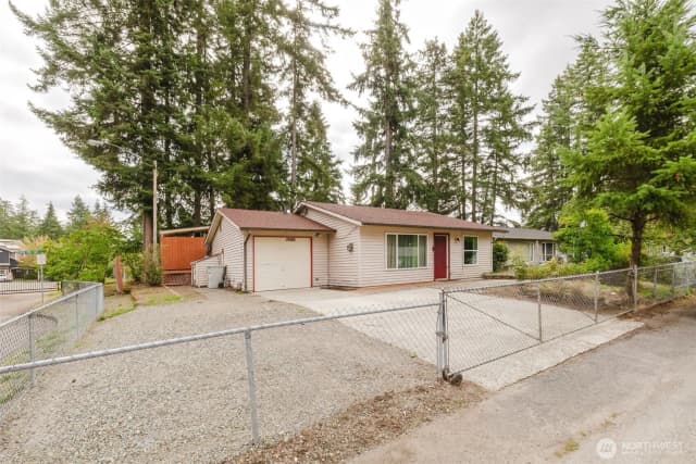 Property photo for 19463 Se 267th Street, Covington