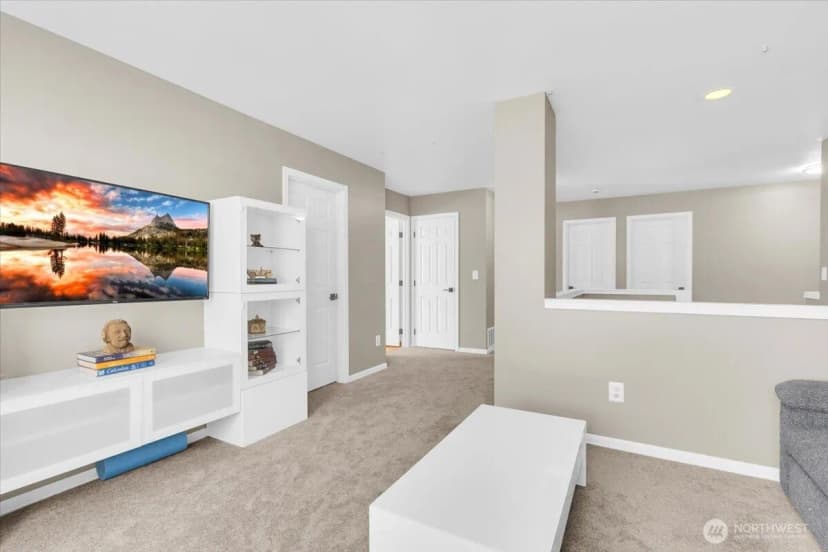 Property photo for 223 243 Avenue Se, Sammamish photo 13