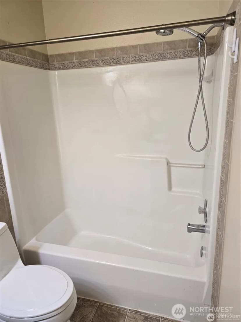 Property photo for 15407 8th Avenue E, Tacoma photo 8