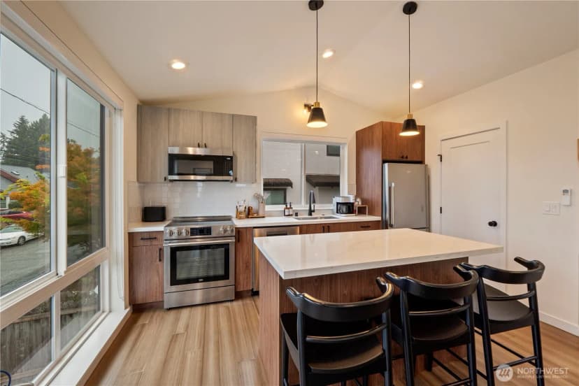 Property photo for 6014 35th Avenue, Seattle photo 13