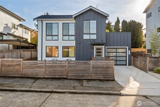 Property photo for 6014 35th Avenue, Seattle photo 3