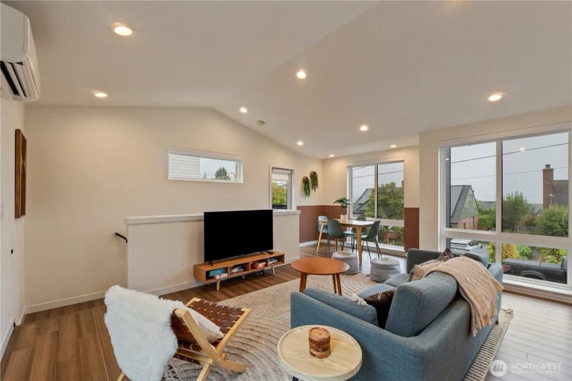 Property photo for 6014 35th Avenue, Seattle photo 6