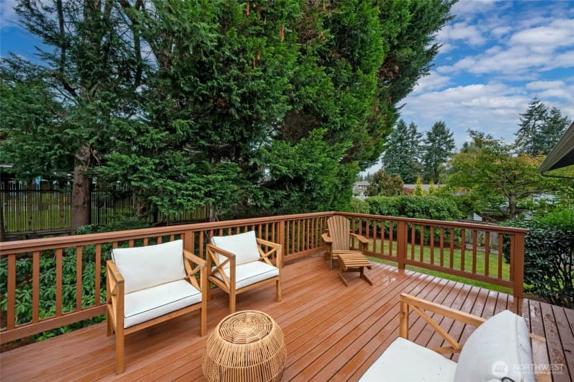 Property photo for 10026 Ne 140th St, Kirkland photo 17