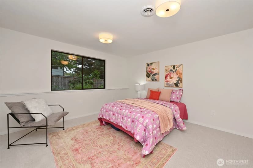 Property photo for 10026 Ne 140th St, Kirkland photo 14