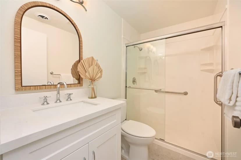Property photo for 10026 Ne 140th St, Kirkland photo 15